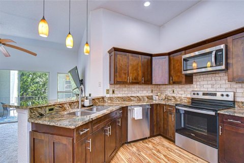 Copropriété à louer à Tampa, Floride: 2 chambres, 113.81 m2 № 2427050 - photo 10