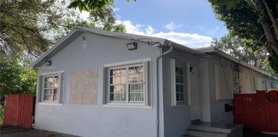 House in Miami, Florida 1 bedroom № 1972031