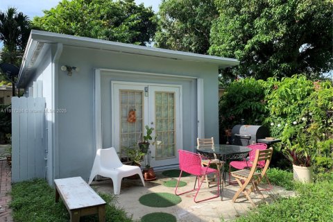 House in Miami, Florida 1 bedroom № 1972031 - photo 3