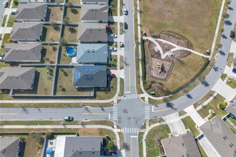 House in Kissimmee, Florida 4 bedrooms, 171.5 sq.m. № 2204600 - photo 27