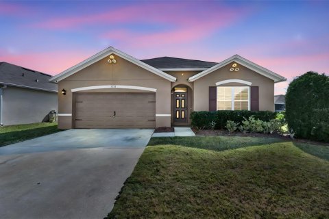 Villa ou maison à Kissimmee, Floride 4 chambres, 171.5 m2 № 2204600