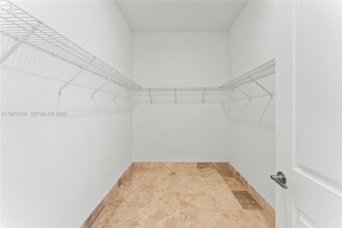 House in Miramar, Florida 3 bedrooms, 190.17 sq.m. № 2044389 - photo 19