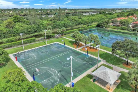 Купить виллу или дом в Пемброк-Пайнс, Флорида 3 спальни, 146.97м2, № 2028214 - фото 28