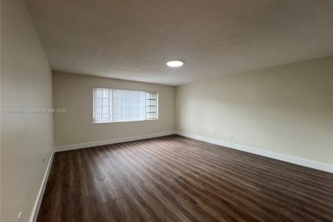 Copropriété à louer à Cutler Bay, Floride: 1 chambre, 50.45 m2 № 1946044 - photo 4