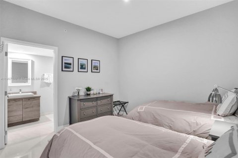 Купить кондоминиум в Санни-Айлс-Бич, Флорида 2 спальни, 146.69м2, № 1967091 - фото 15