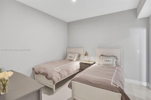 Купить кондоминиум в Санни-Айлс-Бич, Флорида 2 спальни, 146.69м2, № 1967091 - фото 16