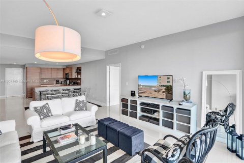 Купить кондоминиум в Санни-Айлс-Бич, Флорида 2 спальни, 146.69м2, № 1967091 - фото 13