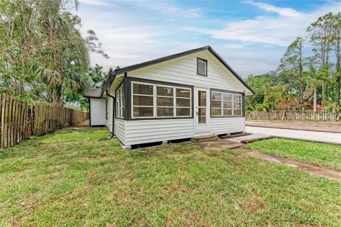 House in Bradenton, Florida 3 bedrooms, 117.61 sq.m. № 1670823 - photo 2