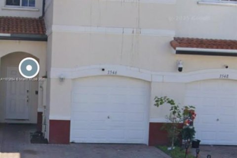 Townhouse in Lauderdale Lakes, Florida 3 bedrooms, 148.27 sq.m. № 1766658 - photo 10