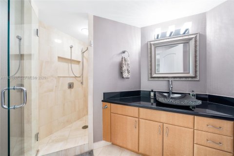 Condominio en venta en Aventura, Florida, 3 dormitorios, 244.33 m2 № 2058735 - foto 18