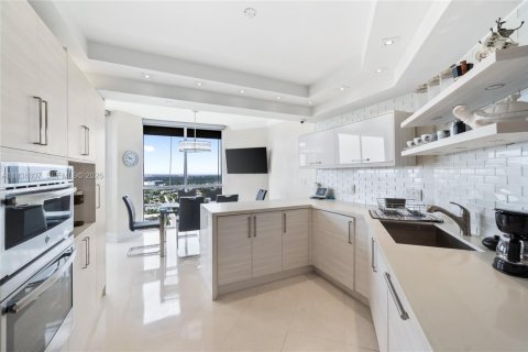 Condominio en venta en Aventura, Florida, 3 dormitorios, 244.33 m2 № 2058735 - foto 8
