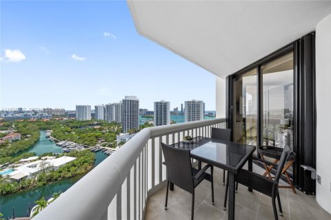 Condominio en Aventura, Florida, 3 dormitorios  № 2058735