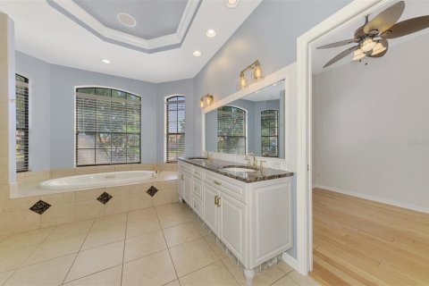 Villa ou maison à vendre à Sarasota, Floride: 4 chambres, 332.31 m2 № 2151330 - photo 29