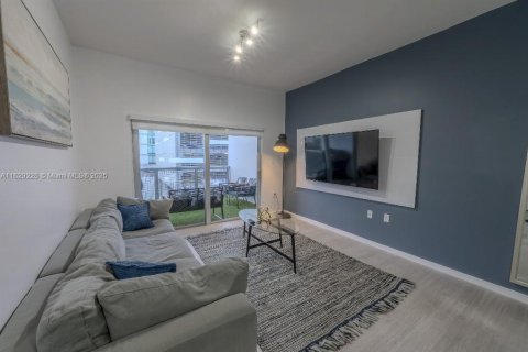 Condominio en venta en Miami, Florida, 2 dormitorios, 77.76 m2 № 1807808 - foto 2