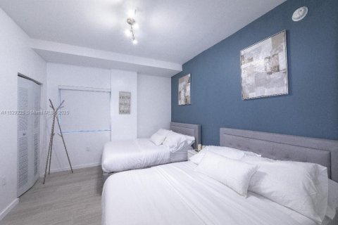 Condominio en venta en Miami, Florida, 2 dormitorios, 77.76 m2 № 1807808 - foto 10
