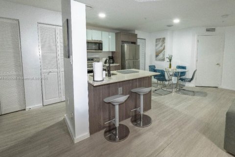 Condominio en venta en Miami, Florida, 2 dormitorios, 77.76 m2 № 1807808 - foto 3