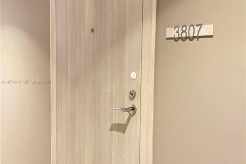 Снять в аренду кондоминиум в Майами, Флорида 2 спальни, 102.84м2, № 2046116 - фото 21