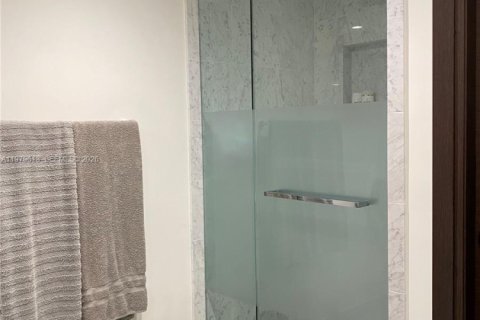 Снять в аренду кондоминиум в Майами, Флорида 2 спальни, 102.84м2, № 2046116 - фото 16