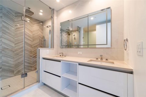 Copropriété à vendre à Saint Petersburg, Floride: 2 chambres, 118.64 m2 № 2099994 - photo 17