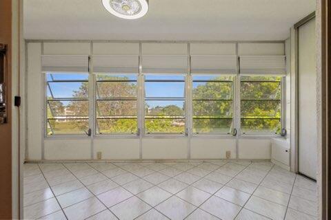 Condominio en venta en Deerfield Beach, Florida, 1 dormitorio, 66.8 m2 № 2085661 - foto 11