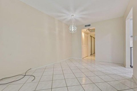 Condominio en venta en Deerfield Beach, Florida, 1 dormitorio, 66.8 m2 № 2085661 - foto 22