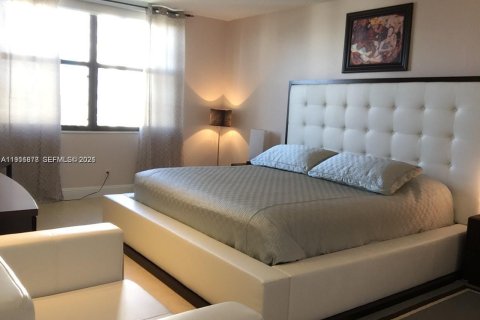 Copropriété à vendre à Aventura, Floride: 2 chambres, 102.56 m2 № 1963293 - photo 17