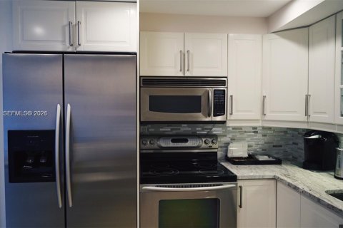 Copropriété à vendre à Aventura, Floride: 2 chambres, 102.56 m2 № 1963293 - photo 13