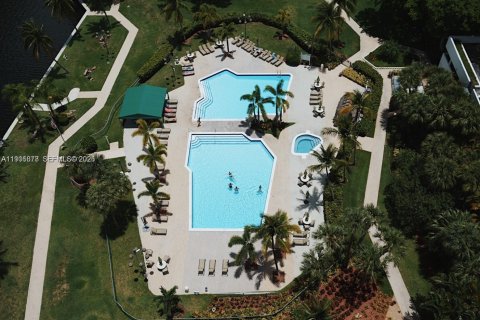 Copropriété à vendre à Aventura, Floride: 2 chambres, 102.56 m2 № 1963293 - photo 15