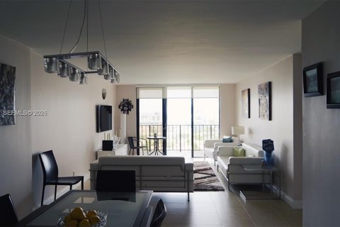 Copropriété à vendre à Aventura, Floride: 2 chambres, 102.56 m2 № 1963293 - photo 16