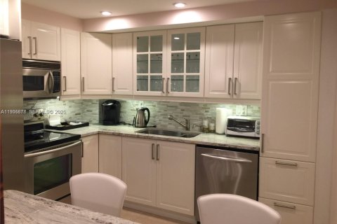 Copropriété à vendre à Aventura, Floride: 2 chambres, 102.56 m2 № 1963293 - photo 6