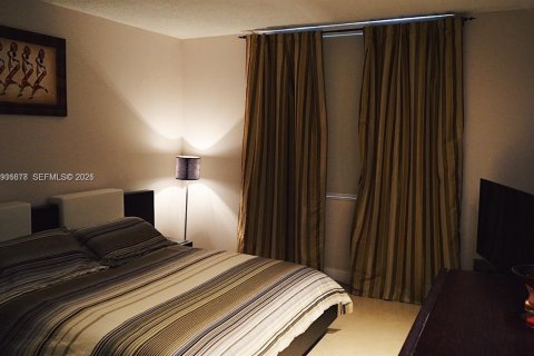 Copropriété à vendre à Aventura, Floride: 2 chambres, 102.56 m2 № 1963293 - photo 23