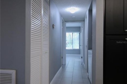 Купить кондоминиум в Тарпон-Спрингс, Флорида 8 комнат, 90.95м2, № 2102677 - фото 12