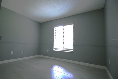 Купить кондоминиум в Тарпон-Спрингс, Флорида 8 комнат, 90.95м2, № 2102677 - фото 15
