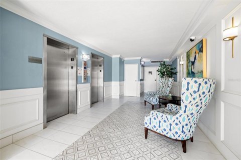 Condo in Saint Petersburg, Florida, 2 bedrooms  № 1515677 - photo 25