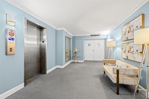 Condo in Saint Petersburg, Florida, 2 bedrooms  № 1515677 - photo 26