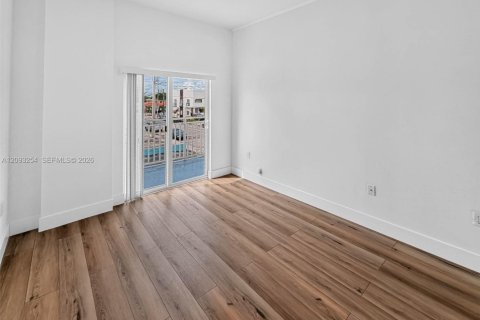 Apartment in Miami, Florida 2 bedrooms, 74.32 sq.m. № 2381708 - photo 11