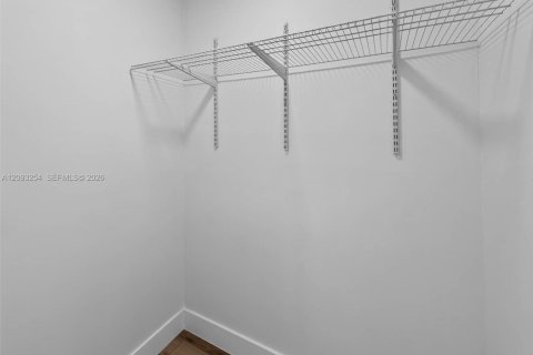 Apartment in Miami, Florida 2 bedrooms, 74.32 sq.m. № 2381708 - photo 10