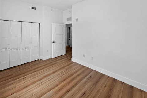 Apartment in Miami, Florida 2 bedrooms, 74.32 sq.m. № 2381708 - photo 8