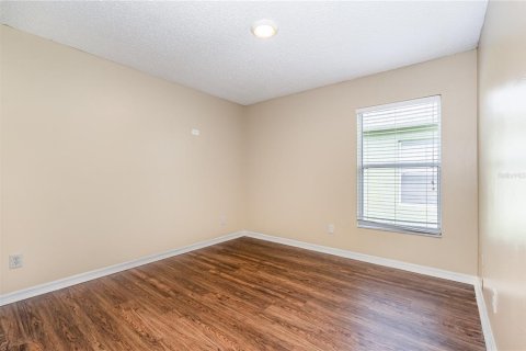 House in Melbourne, Florida 4 bedrooms, 176.7 sq.m. № 1913355 - photo 12