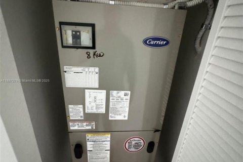 Adosado en venta en Pembroke Pines, Florida, 4 dormitorios, 175.4 m2 № 1933001 - foto 29