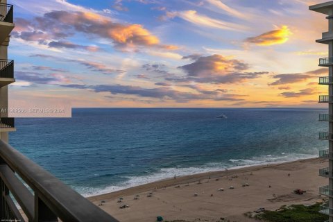 Condo in Riviera Beach, Florida, 2 bedrooms  № 2052072 - photo 4