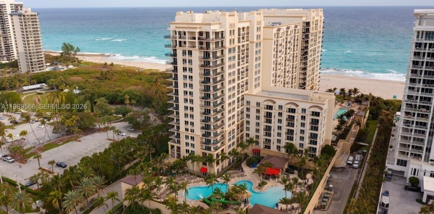 Condo in Riviera Beach, Florida, 2 bedrooms  № 2052072