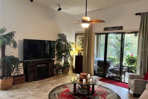 House in Kissimmee, Florida 3 bedrooms, 186.83 sq.m. № 1264939 - photo 13