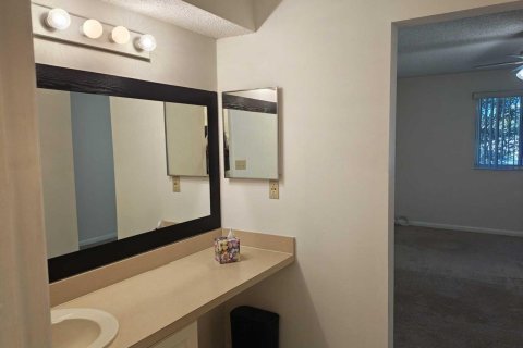 Villa ou maison à louer à Delray Beach, Floride: 2 chambres, 103.03 m2 № 2439177 - photo 10