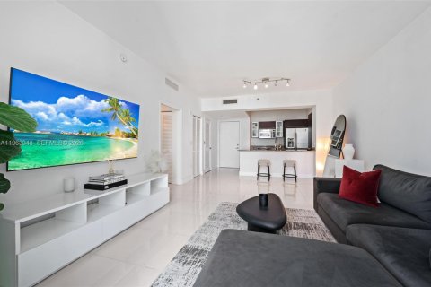 Copropriété à louer à Miami, Floride: 1 chambre, 65.22 m2 № 2025667 - photo 3