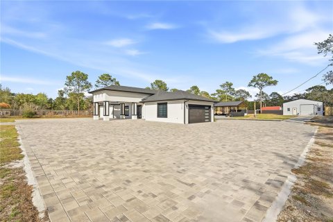 House in Spring Hill, Florida 3 bedrooms, 251.21 sq.m. № 2195099 - photo 4