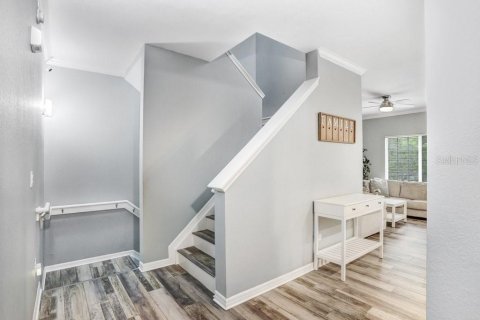 Adosado en venta en Tampa, Florida, 4 dormitorios, 211.91 m2 № 2097548 - foto 7