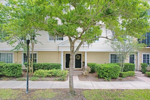 Adosado en Tampa, Florida 4 dormitorios, 211.91 m2 № 2097548
