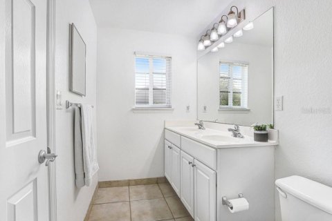 Adosado en venta en Tampa, Florida, 4 dormitorios, 211.91 m2 № 2097548 - foto 25