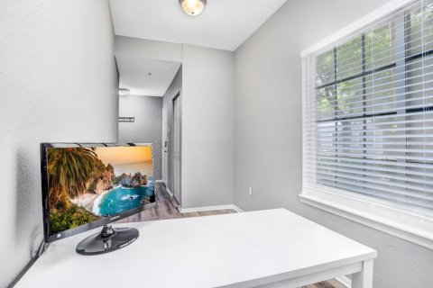 Adosado en venta en Tampa, Florida, 4 dormitorios, 211.91 m2 № 2097548 - foto 6